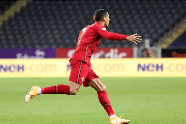  雷恩队长刷新纪录 职业生涯百球里程碑  