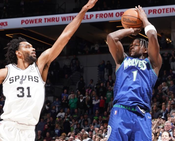  爱德华兹三分火力全开，森林狼加时险胜步行者