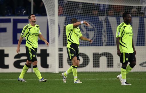  沙尔克04青年才俊崭露头角创造多项得分良机